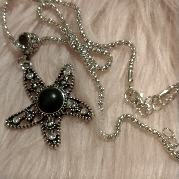 NEW By The Sea Starfish Pendant Necklace in Silvertone and Black! - Picture 4 of 5